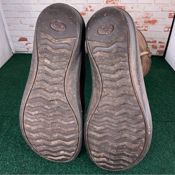 Ugg Austrailia Swell Tall Boots - Picture 9 of 10